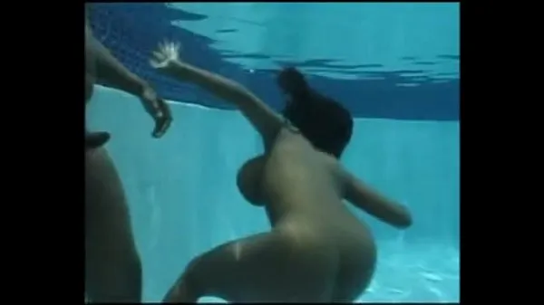 Assista a Africa Sexxx Underwater Boquete vídeos recentes