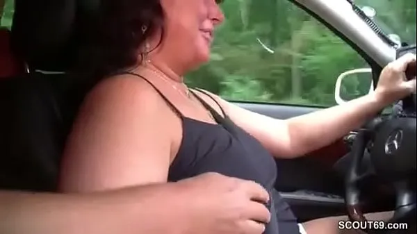 Yeni Videolar MILF taxi driver lets customers fuck her in the car izleyin