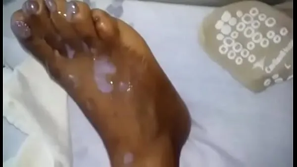 Pozrite si Cum Shower on s. Beauty's Feet čerstvé videá