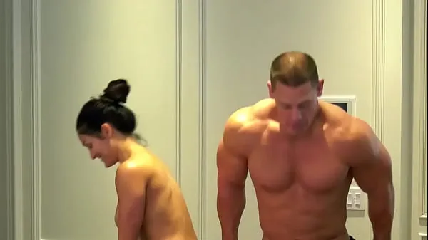 Regardez Nude 500K célébration! John Cena et Nikki Bella respectent leur promesse nouvelles vidéos