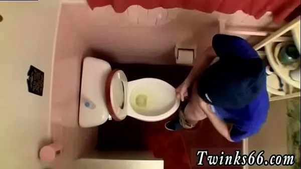 Public piss drinking boy gay Unloading In The Toilet Bowl新鮮なビデオをご覧ください