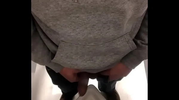 Podívejte se na bathroom spy big cock peeing nová videa