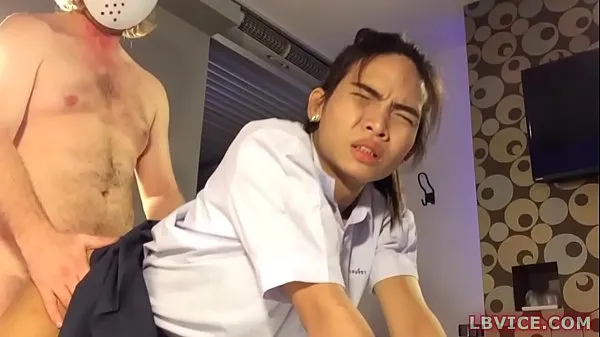 Regardez Ladyboy Ecolière Ploy Levrette Anal nouvelles vidéos