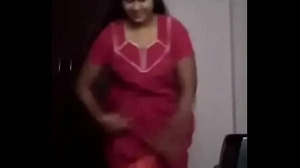 Pozrite si Red Nighty indian babe with big natural boobies čerstvé videá