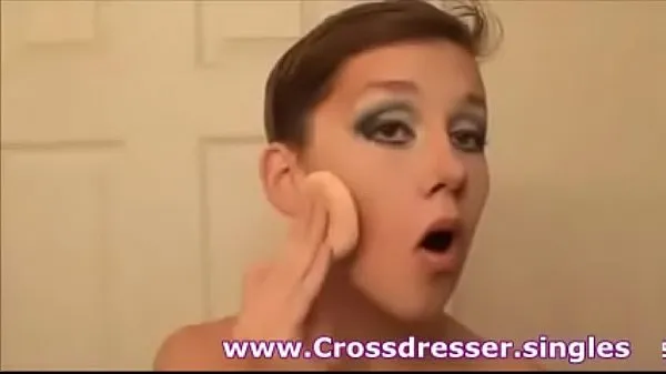 Sehen Sie sich Crossdresserjunge zur Mädchenumwandlung neuen Videos an