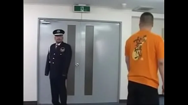 Guarda cavedano di polizianuovi video