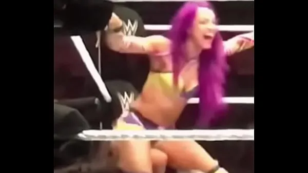 Assista a Sasha Banks stinkface vídeos recentes