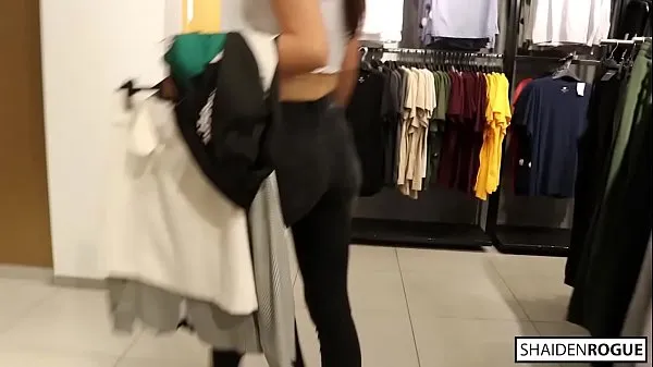 Nézz meg Young German Babe Shaiden Rogue Enjoys Risky Dick Sucking in Shopping Mall friss videót