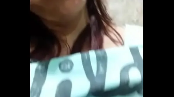 Assista a Milf peituda rica me dá um presente no WhatsApp vídeos recentes