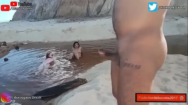 Assista a I visited a nudist beach I found two girls doing naked exercises I fucked up vídeos recentes