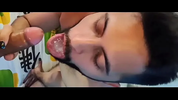 Παρακολουθήστε Sucking Fabian Madrid's tasty uncut cock until he cums and fills my mouth νέα βίντεο