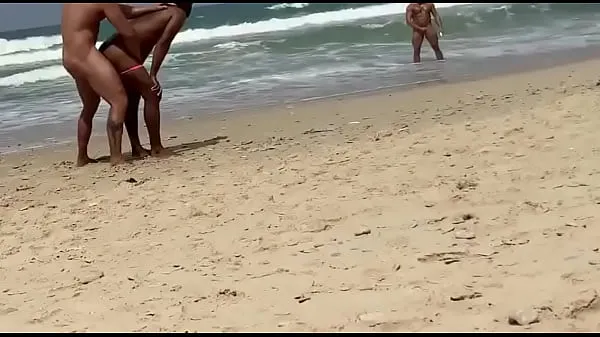 Regardez plage nouvelles vidéos