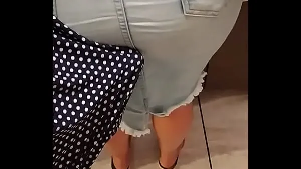 Παρακολουθήστε SkirtsHouse: smoothing the light denim skirt νέα βίντεο