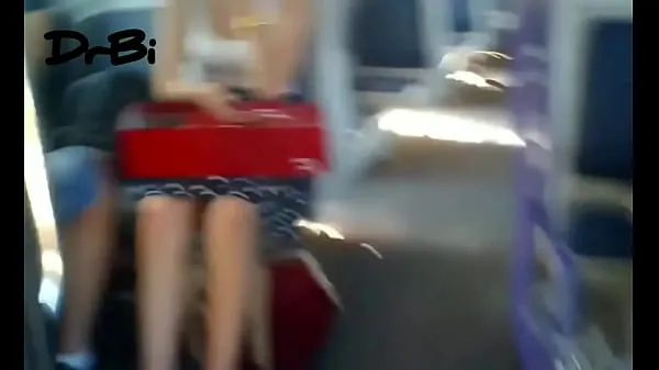 Titta på Downblouse in train nya videor