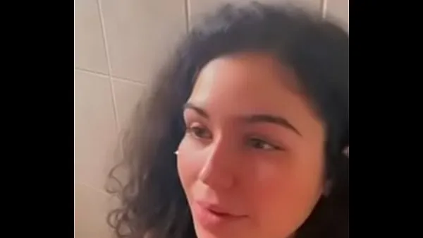 Assista a Latina adora gozar no rosto vídeos recentes