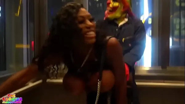 Michael Myers fucks Ebony Mystique on the Las Vegas Strip ताजा वीडियो देखें