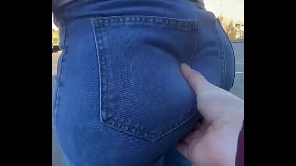 Big Soft Ass Being Groped In Jeans ताजा वीडियो देखें