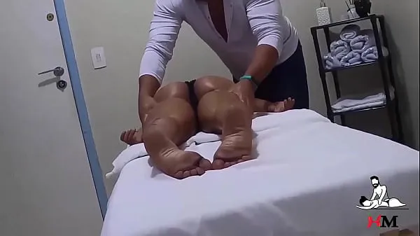 Regardez La jeune mère est allée se faire masser et a fini par le donner à la masseuse nouvelles vidéos