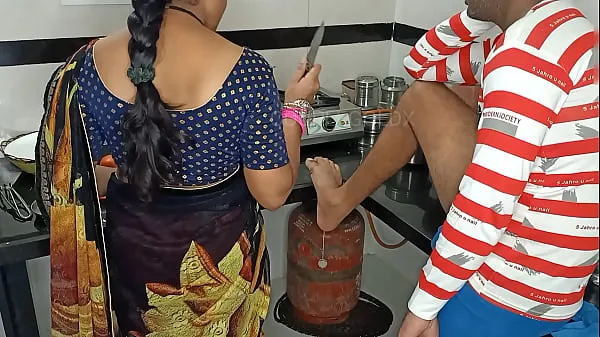 Assista a Eu não matei minha bunda na cozinha, eu nunca tive uma foda dessas vídeos recentes