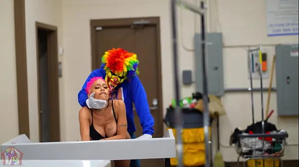 Watch Ebony Pornstar Jasamine Banks Gets Fucked In A Busy Laundromat by Gibby The Clown fresh Videos