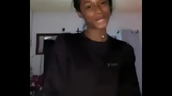 Bekijk Black girl sucking everything nieuwe video's