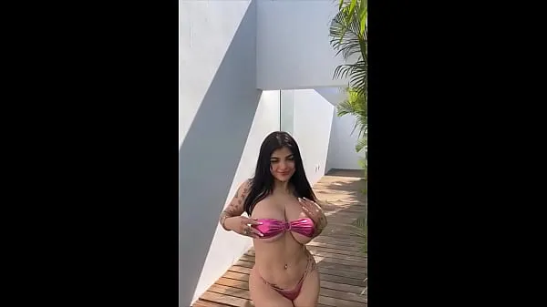 شاهد مقاطع فيديو جديدة Karely Ruiz's delicious tits