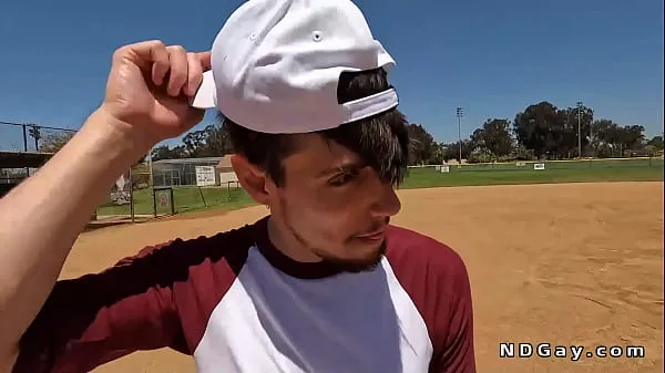 Yeni Videolar After baseball studs anal fuck in bedroom izleyin