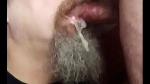 Assista a Gay cum on tongue vídeos recentes